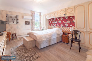 Bedroom- click for photo gallery